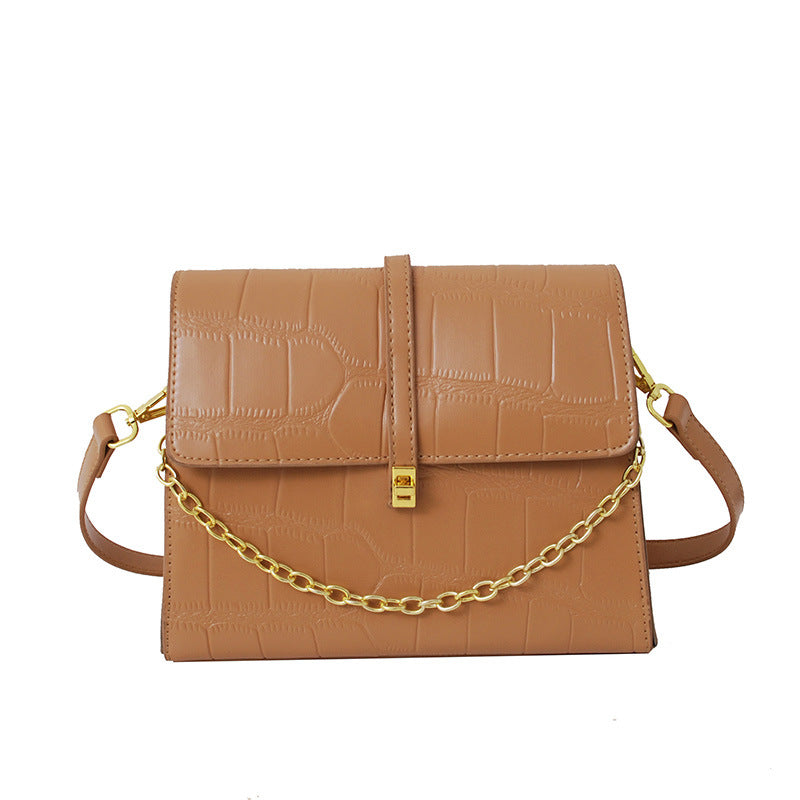 Quilted texture chain shoulder bag side angle