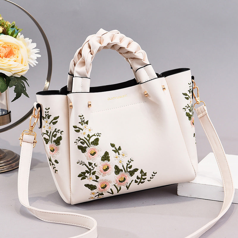 Braided handle tote bag floral embroidery front view